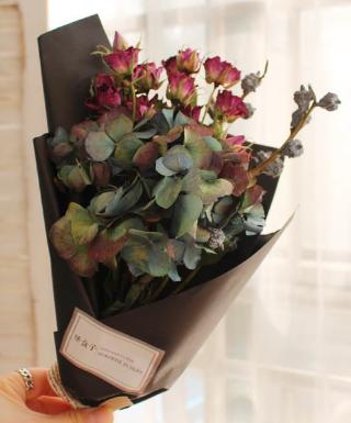 禮品花卉銷售與花卉擺設(shè)聯(lián)系方式指南